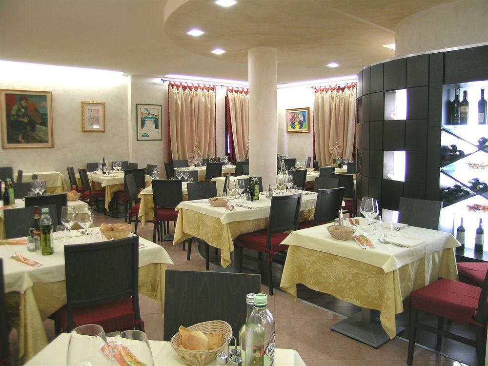 Hotel Da Vito Campagna Lupia Extérieur photo