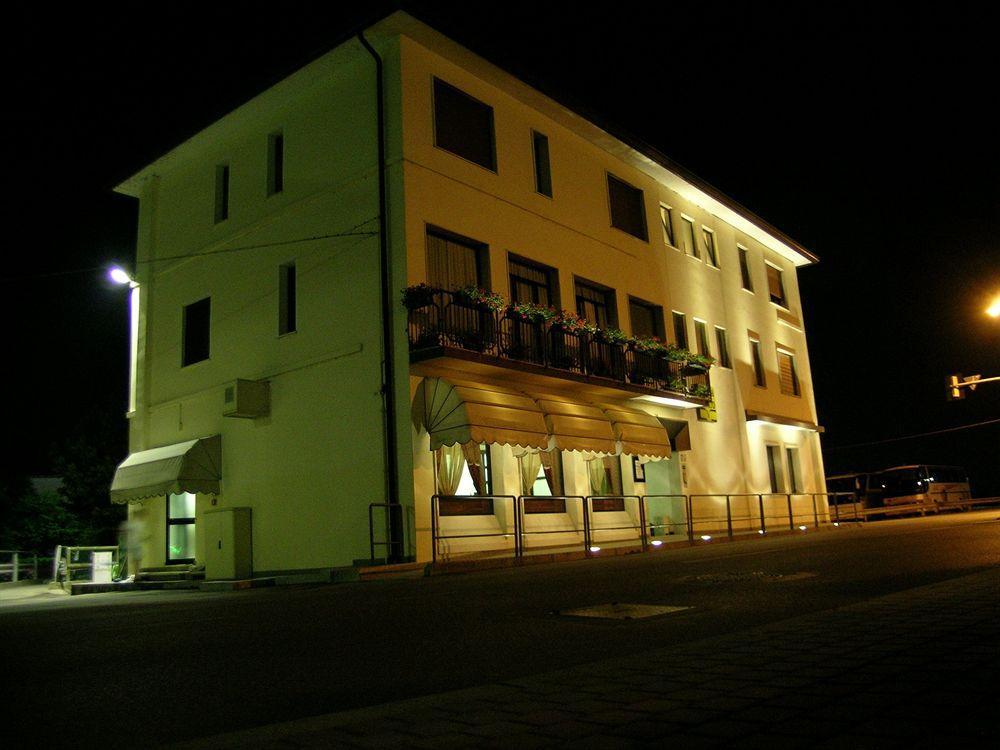 Hotel Da Vito Campagna Lupia Extérieur photo