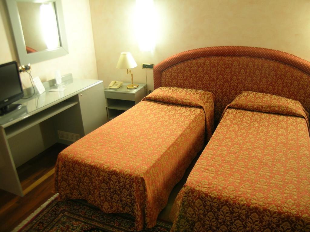 Hotel Da Vito Campagna Lupia Extérieur photo