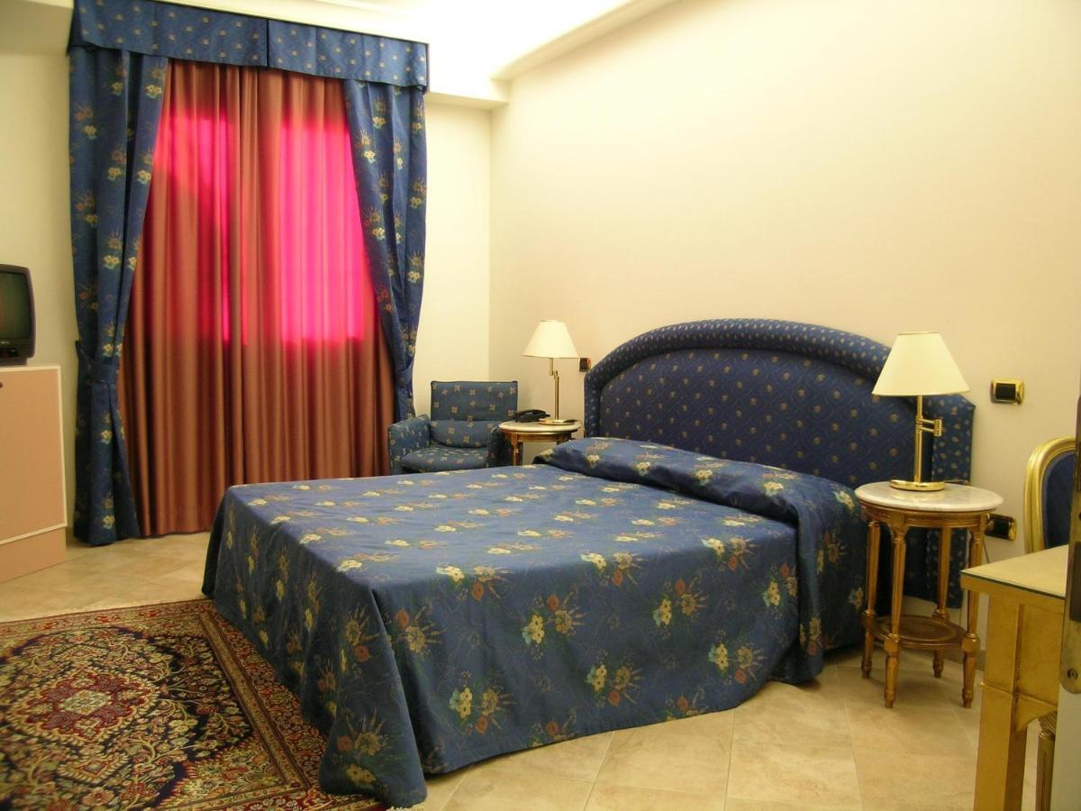 Hotel Da Vito Campagna Lupia Extérieur photo